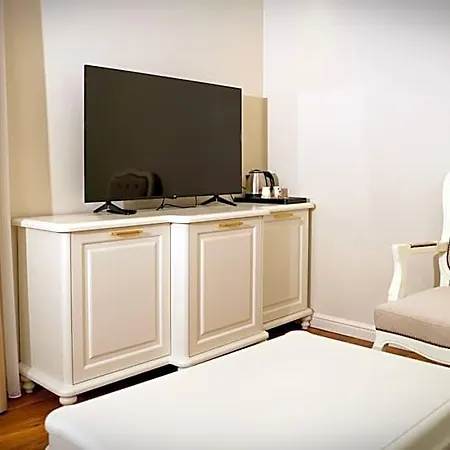 Gaia Hotel